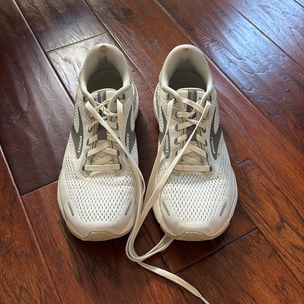 Brooks Adrenaline GTS 22
